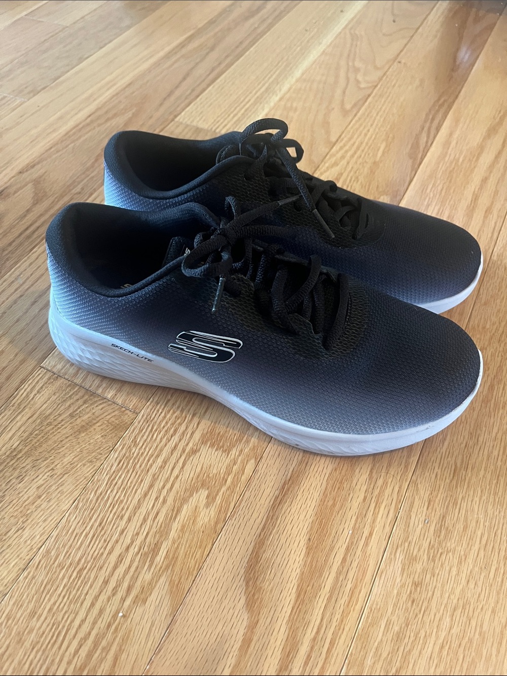Skechers Skech-Lite in Black Ombré - Women’s 8.5